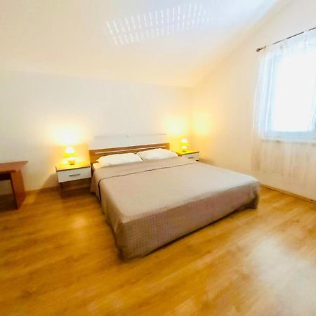 ראב Rooms Viskic מראה חיצוני תמונה